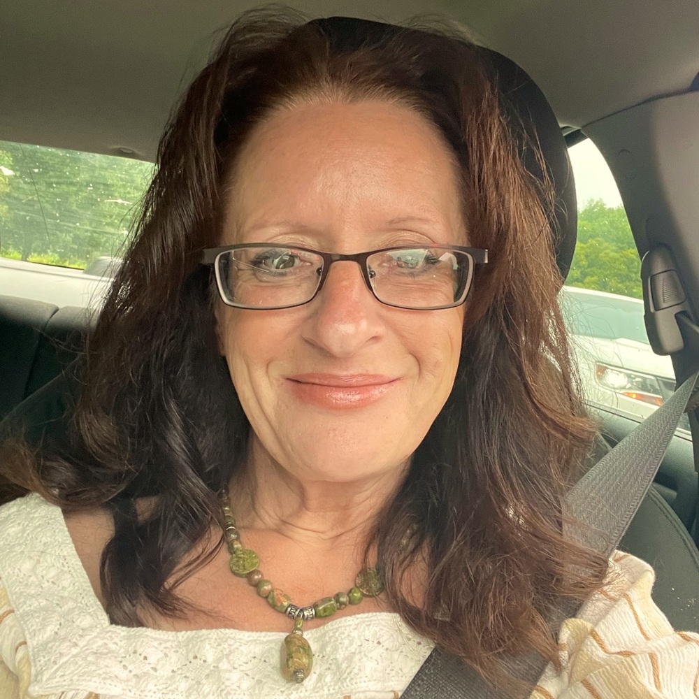 Meet your Posher, Deanna